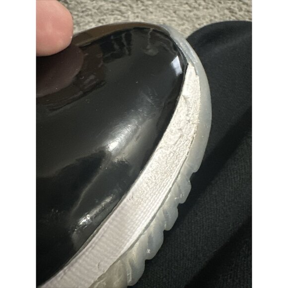 Jordan 11 Space Jam 2016 Size 8 - Picture 4 of 5